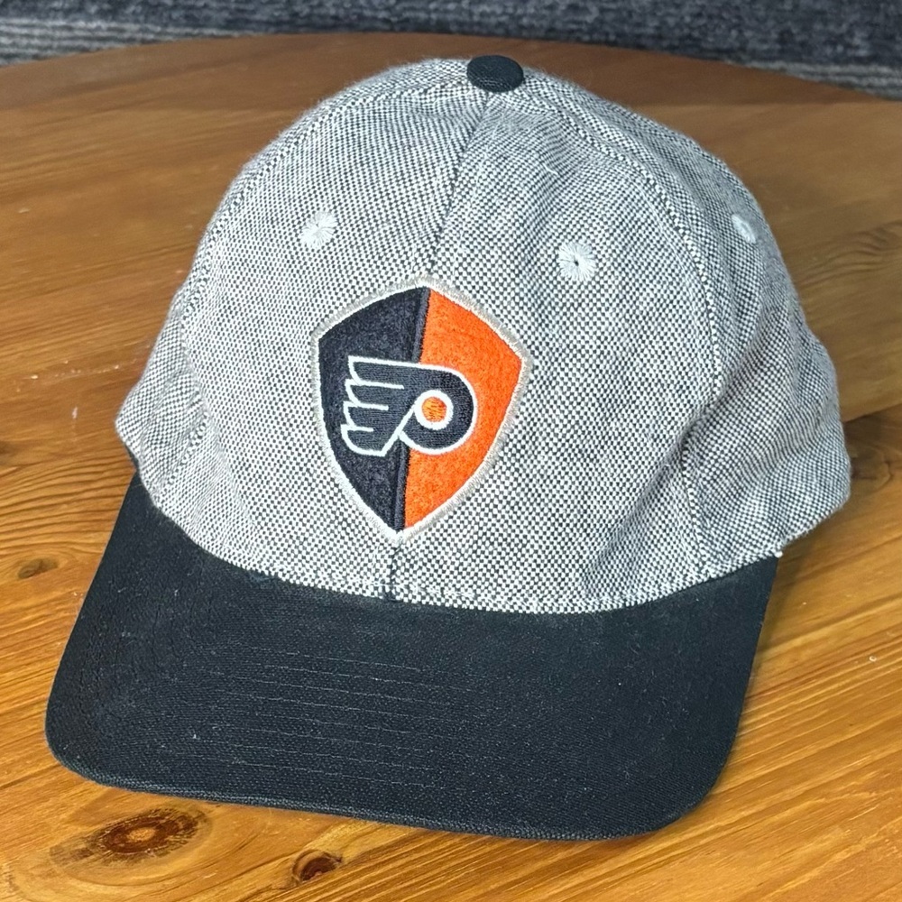 Vintage 90’s Sports Specialties Philadelphia Flyers NHL Hockey Strapback Hat